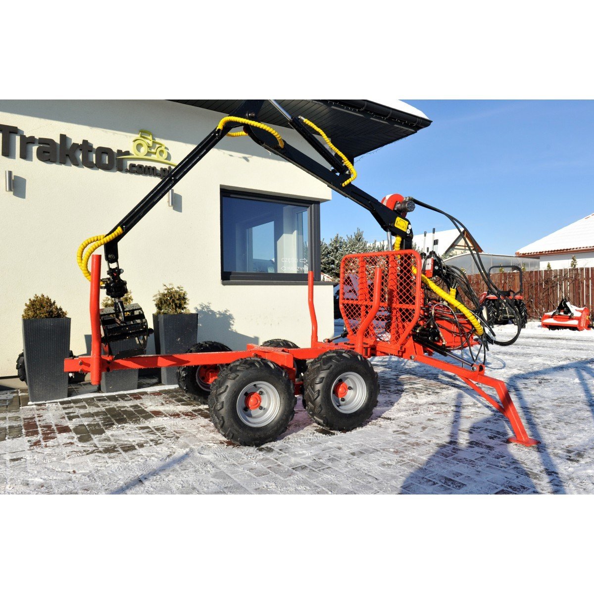 żuraw-leśny-atv-lt1500-przyczepa-ładowacz-hds-15t-300-kg-4farmer (1)